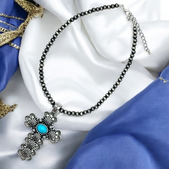 🆕️Vintage-Inspired Cross Pendant with Faux Turquoise - Antique Silver Finish 💙 - Picture 5 of 12